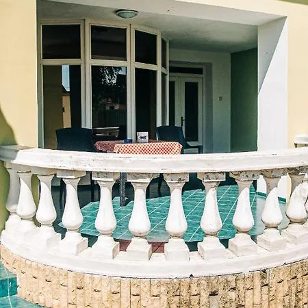 Castle Village منزل ريفي Krásnohorské Podhradie